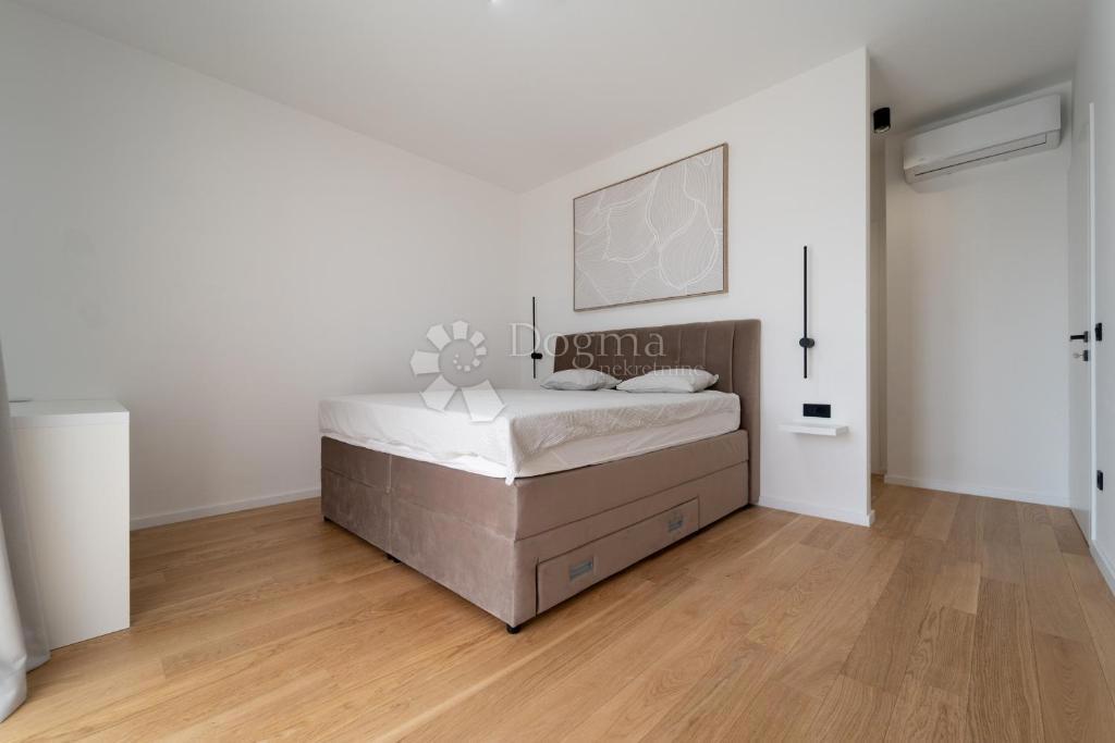 Casa Turanj, Sveti Filip I Jakov, 166,60m2