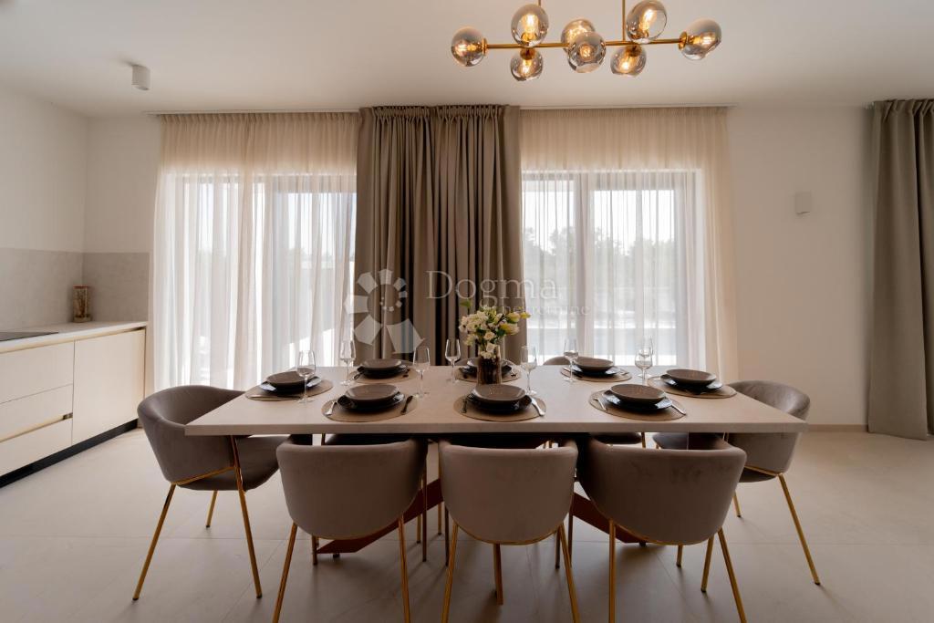 Casa Turanj, Sveti Filip I Jakov, 166,60m2