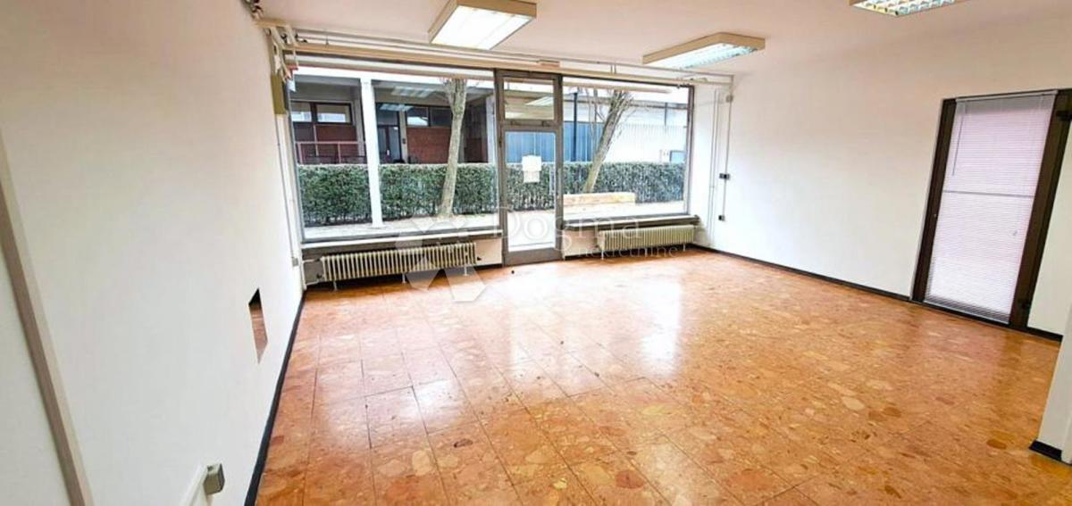Locale commerciale Centar, Jastrebarsko, 37,50m2