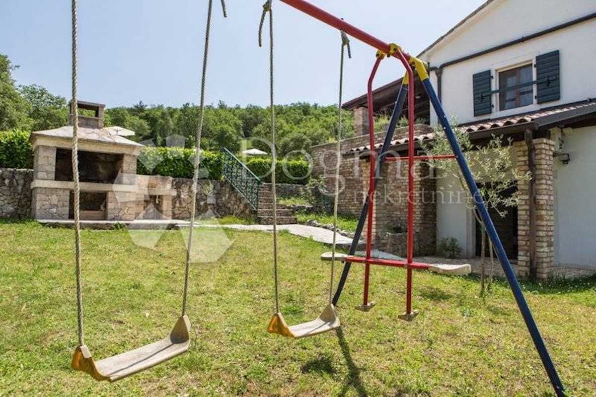 Casa Boljunsko Polje, Lupoglav, 170m2