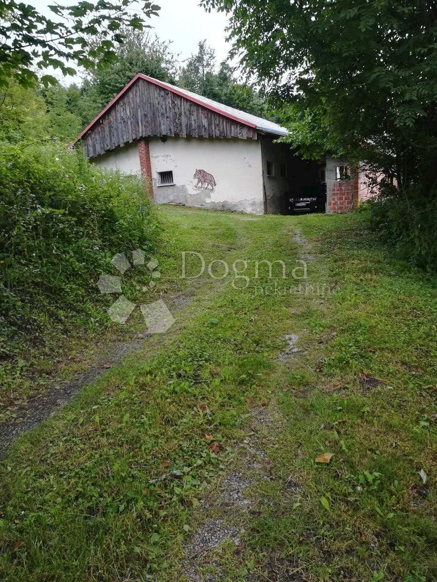 Casa Tuk, Vrbovsko, 750m2