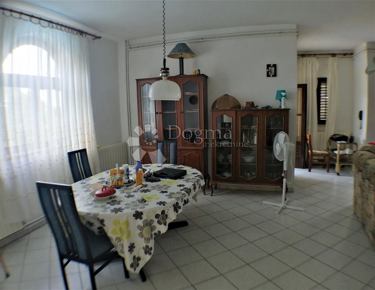 Casa Malinska, Malinska-Dubašnica, 860m2