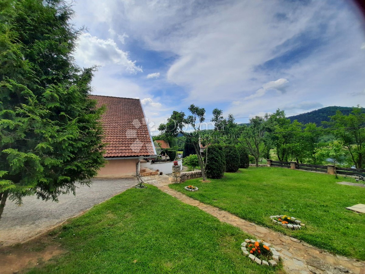 Casa Prozor, Otočac, 396m2