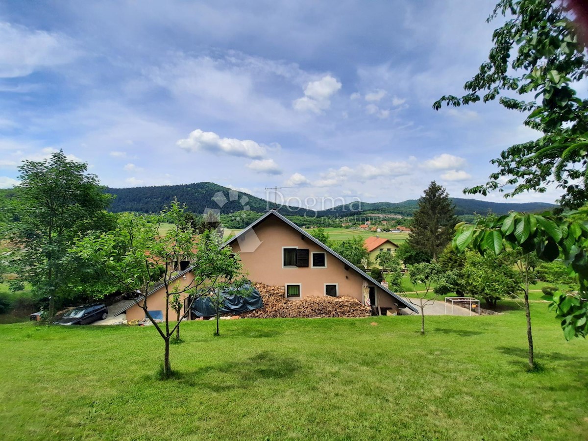 Casa Prozor, Otočac, 396m2