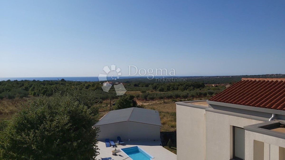 Casa con appartamenti con vista panoramica sul mare