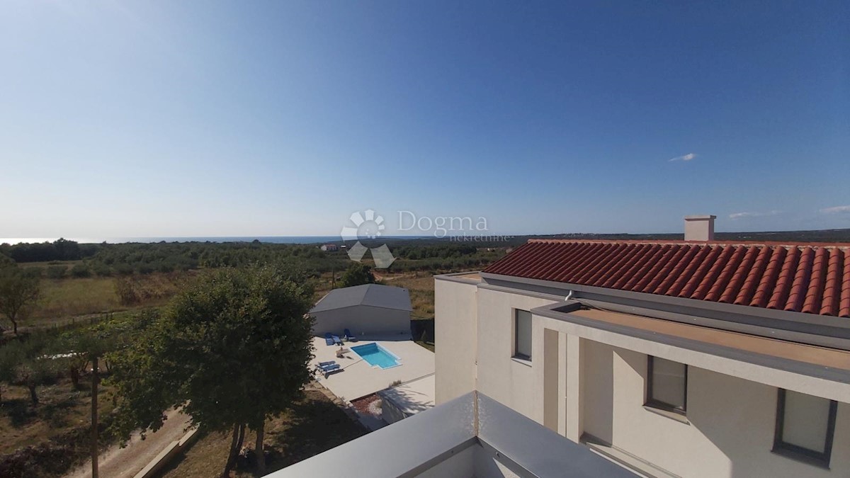 Casa con appartamenti con vista panoramica sul mare