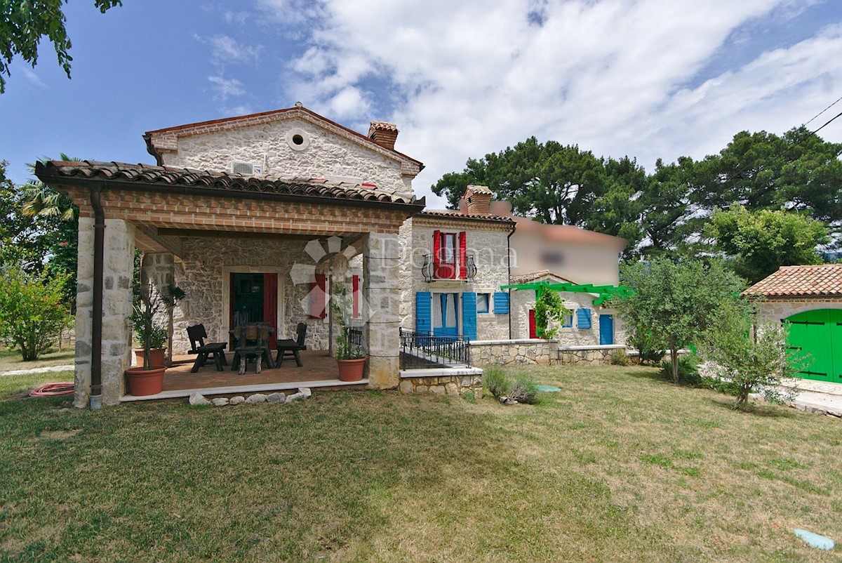 Casa Kršan, 330m2