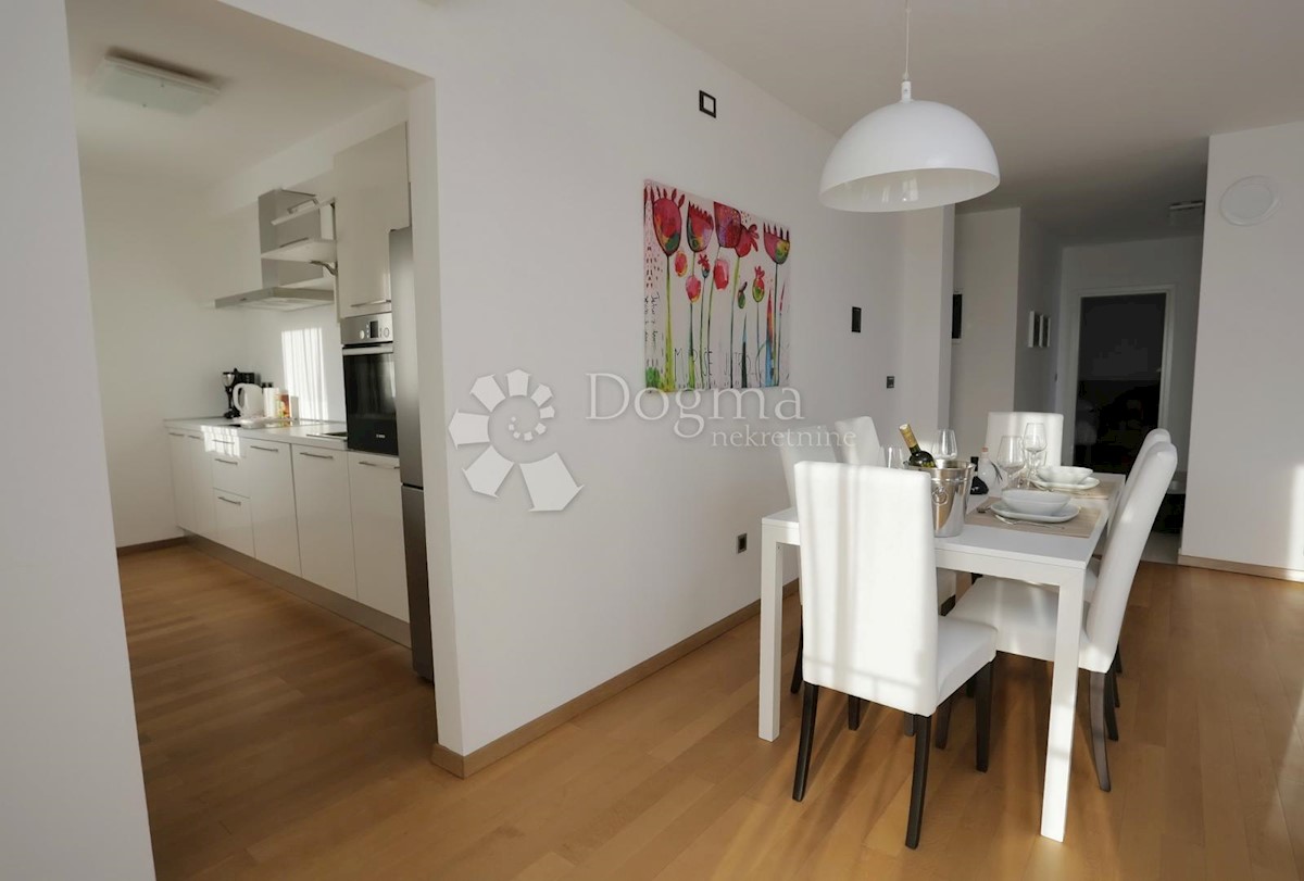 Appartamento Povile, Novi Vinodolski, 108,42m2