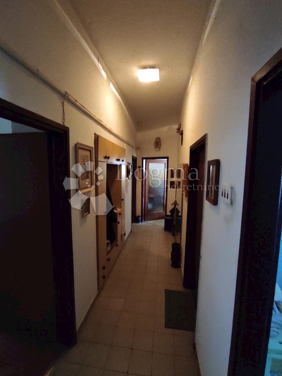 Allogio Centar, Pula, 90m2