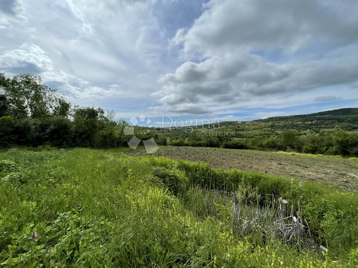 TERRENO AGRICOLO EDIFICABILE CON VISTA, KRASICA