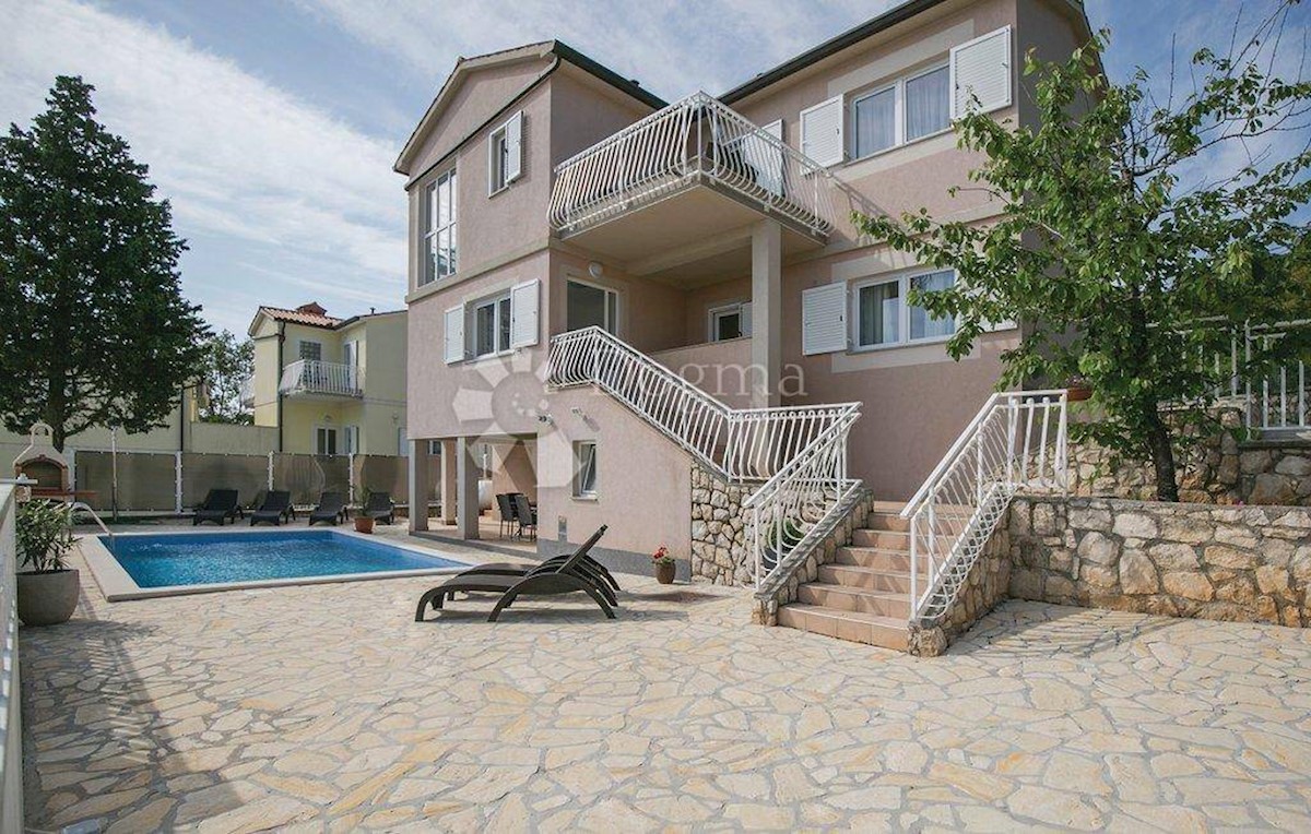 Casa Ravni, Raša, 181m2