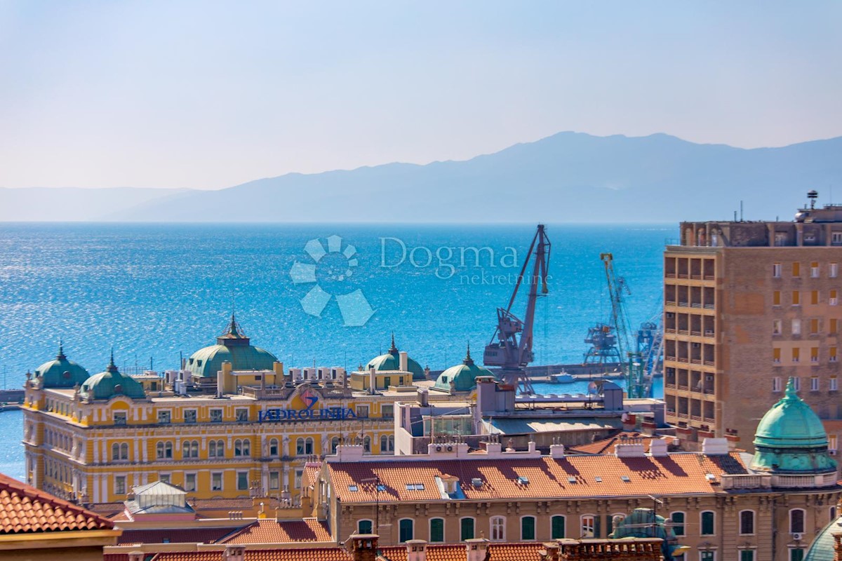 Allogio Centar, Rijeka, 64m2