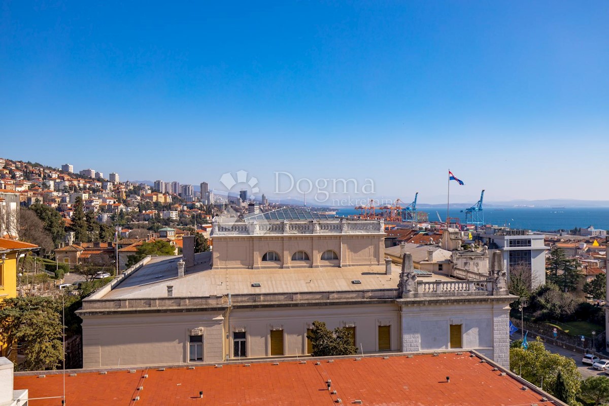 Allogio Centar, Rijeka, 64m2