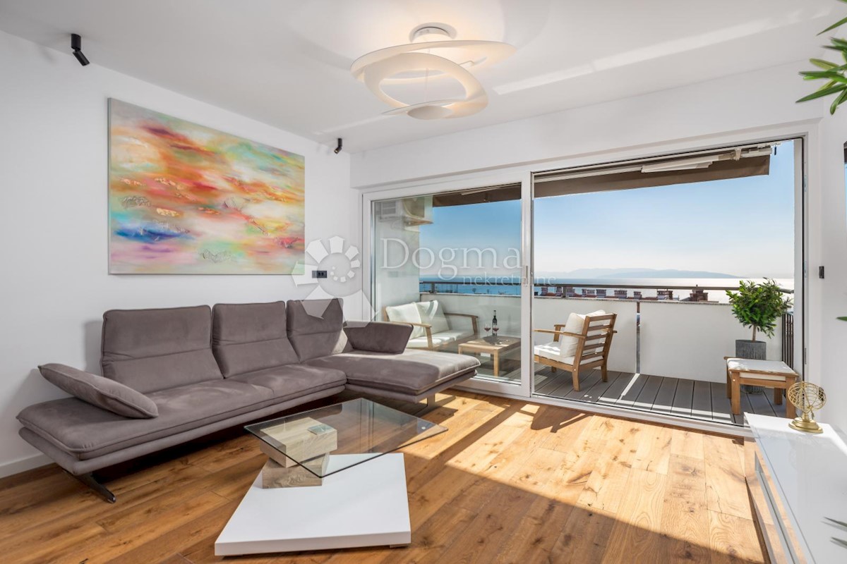 Allogio Centar, Rijeka, 64m2