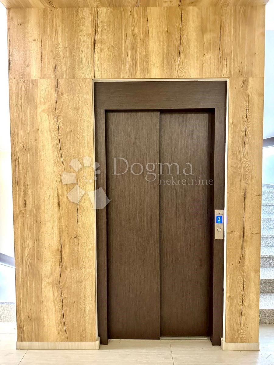 Allogio Centar, Pula, 105m2