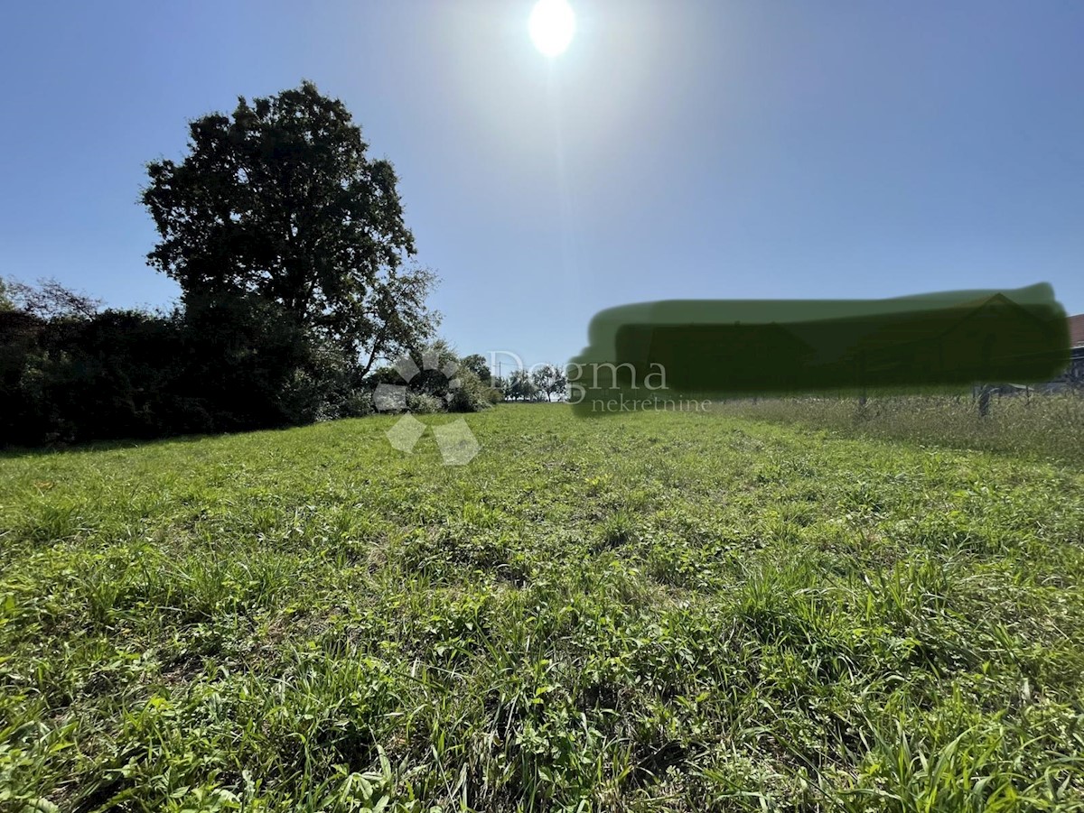 TERRENO EDIFICABILE, AMBIENTE TRANQUILLO, AMBIENTI SACRI