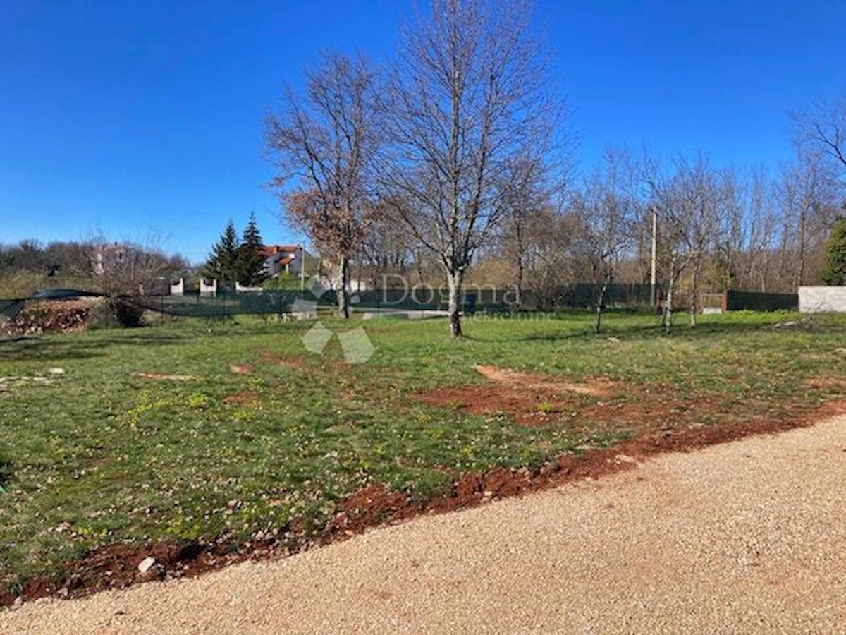Terreno edificabile per una casa familiare