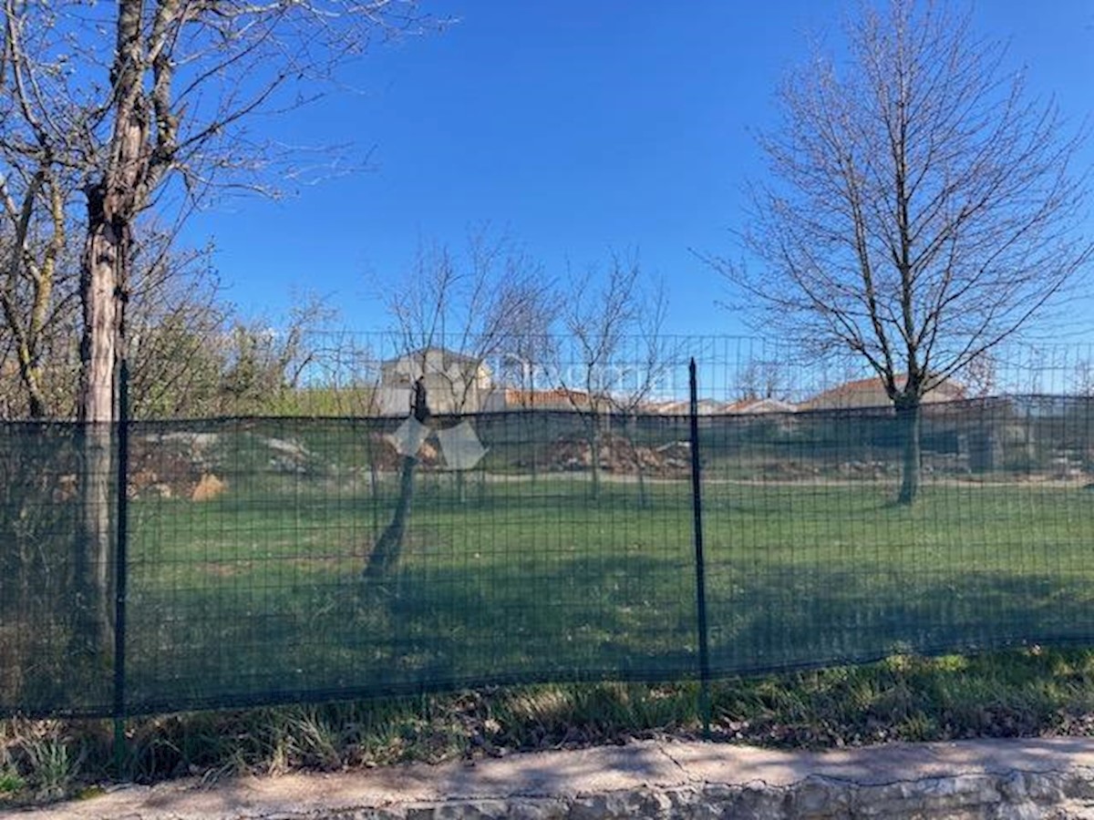 Terreno edificabile per una casa familiare