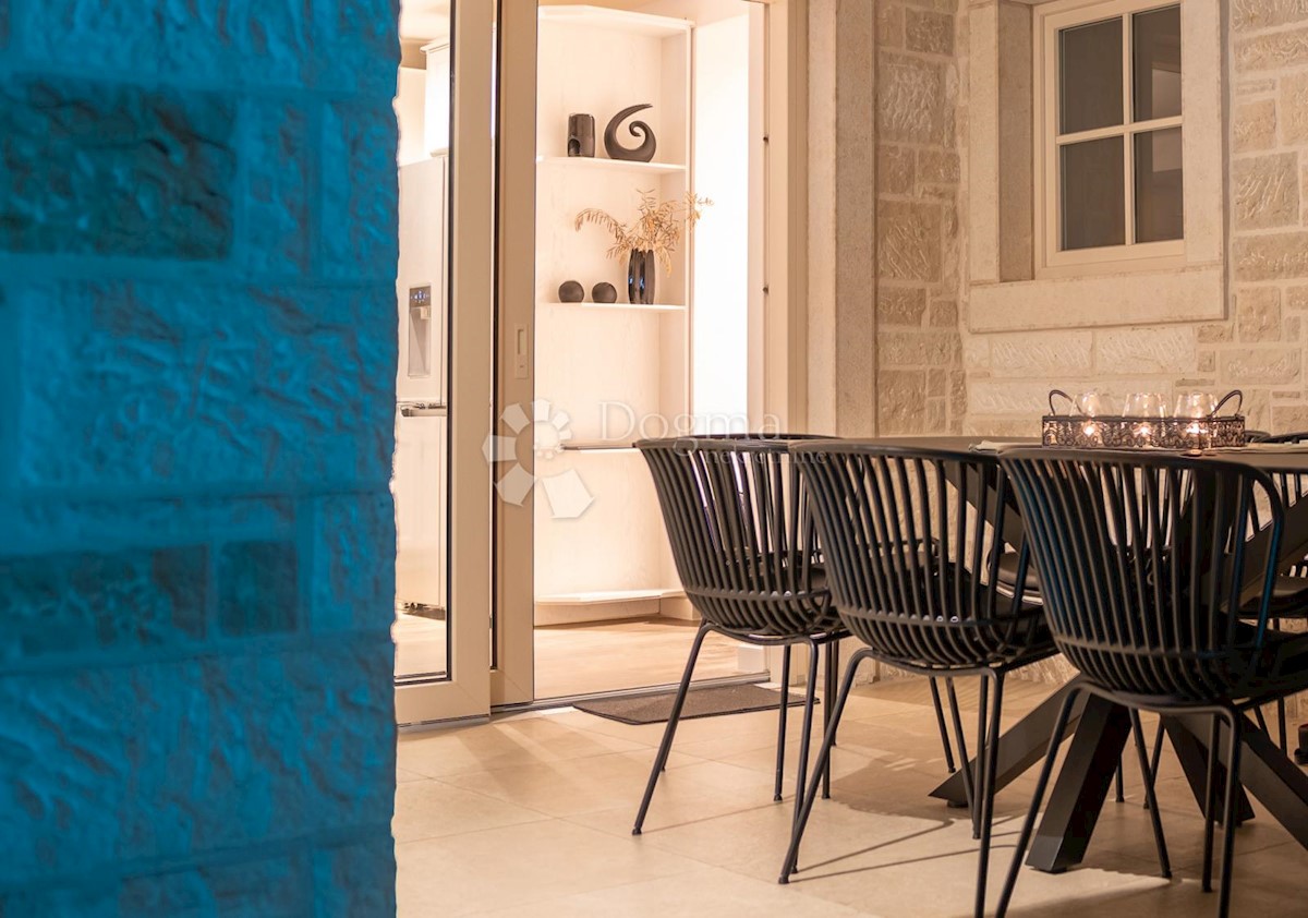 IL SOGNO DI UNA VILLA IN PIETRA D'ISTRIA DIVENTA REALTÀ