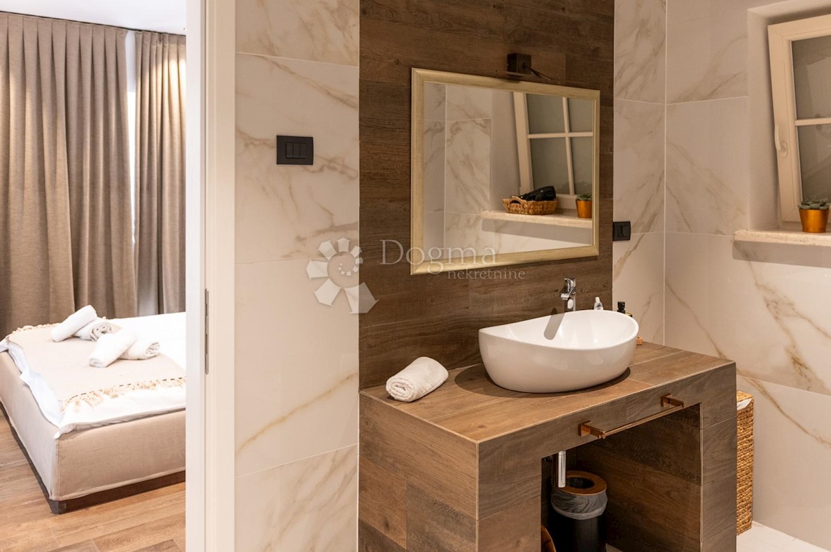 IL SOGNO DI UNA VILLA IN PIETRA D'ISTRIA DIVENTA REALTÀ