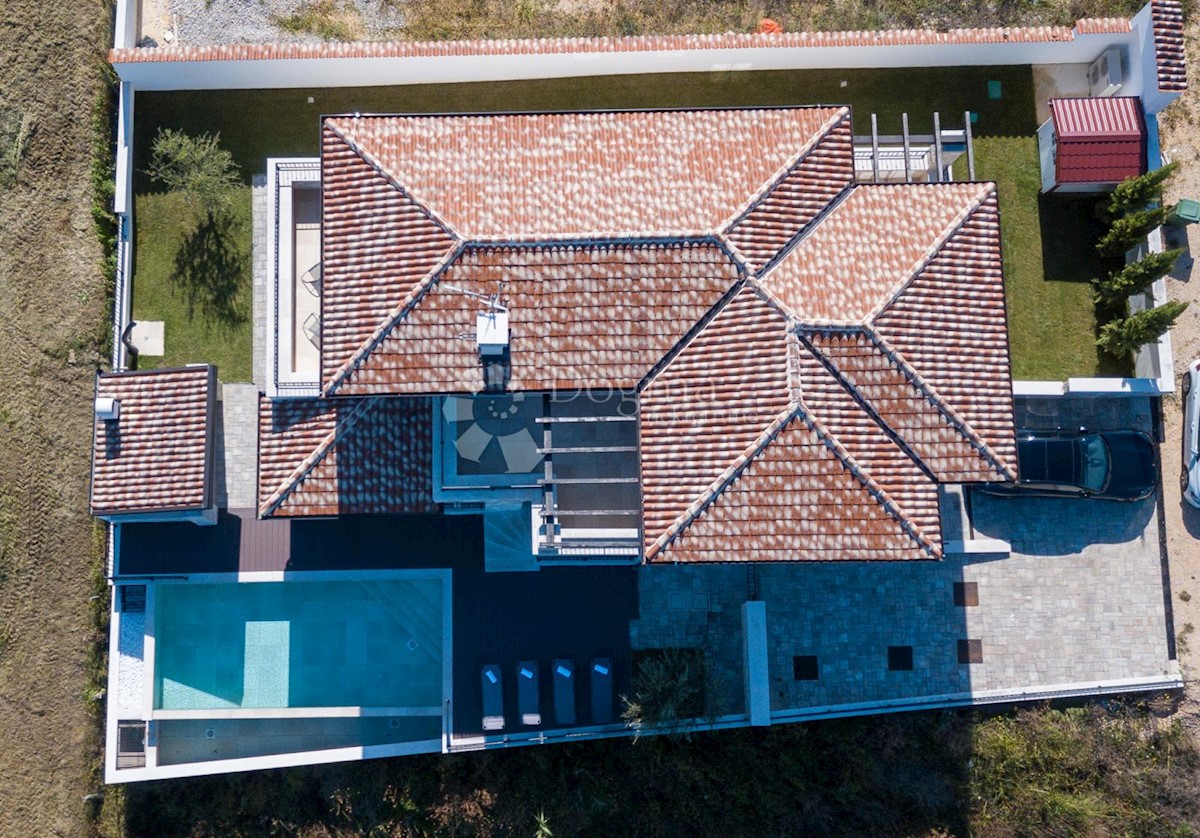 IL SOGNO DI UNA VILLA IN PIETRA D'ISTRIA DIVENTA REALTÀ