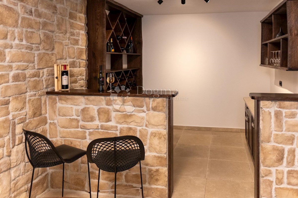 IL SOGNO DI UNA VILLA IN PIETRA D'ISTRIA DIVENTA REALTÀ