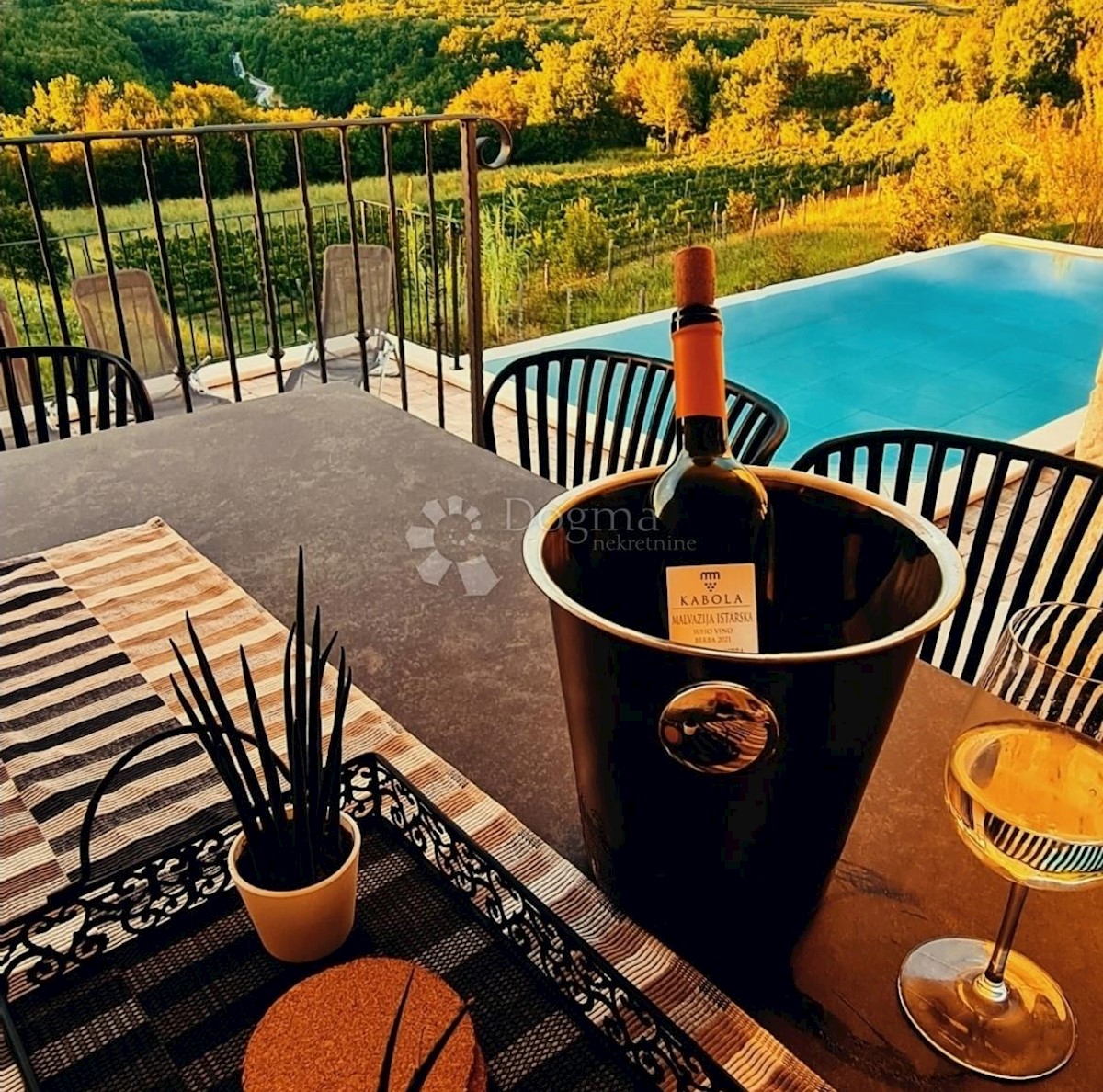 IL SOGNO DI UNA VILLA IN PIETRA D'ISTRIA DIVENTA REALTÀ