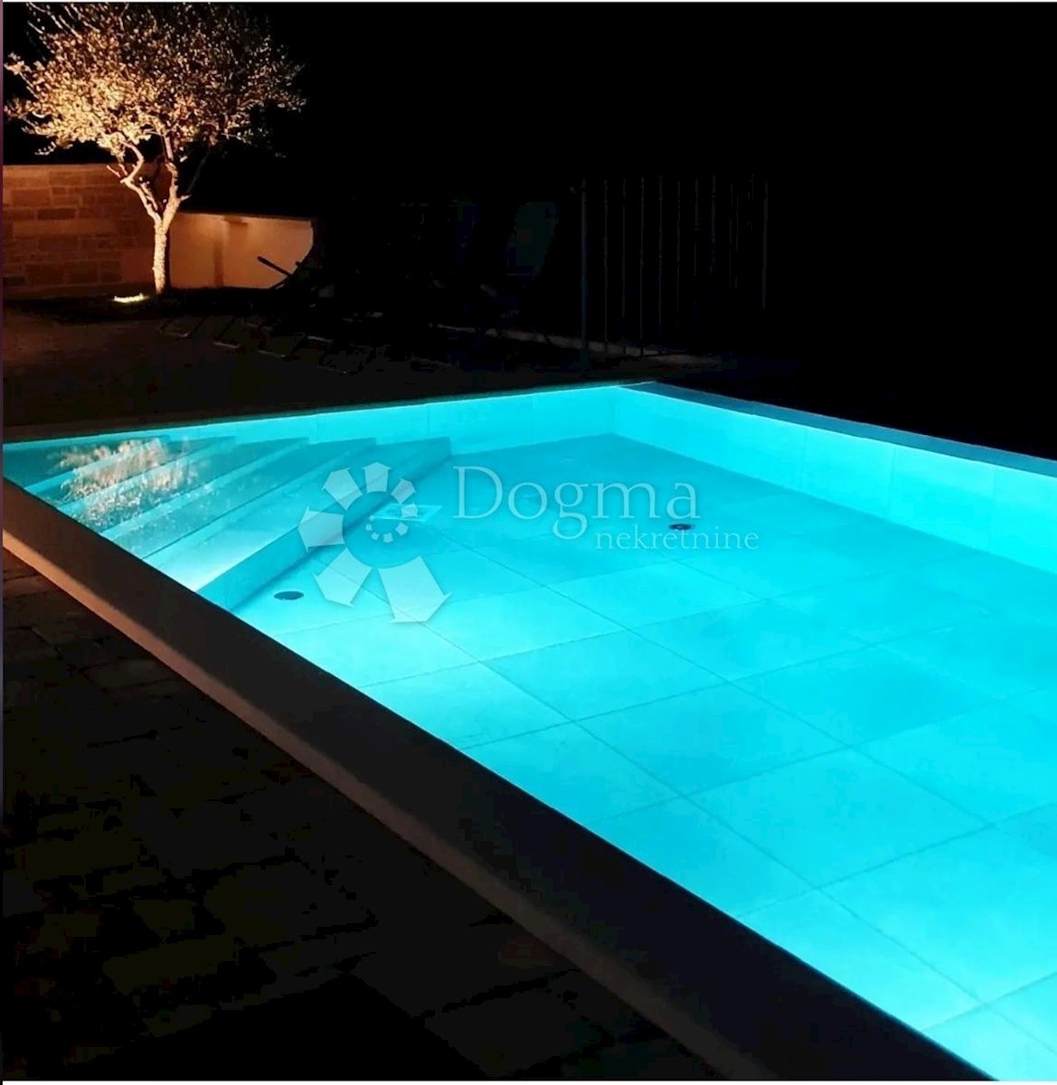 IL SOGNO DI UNA VILLA IN PIETRA D'ISTRIA DIVENTA REALTÀ