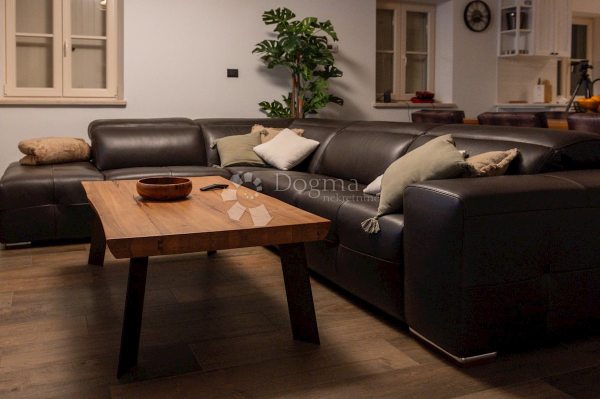 IL SOGNO DI UNA VILLA IN PIETRA D'ISTRIA DIVENTA REALTÀ