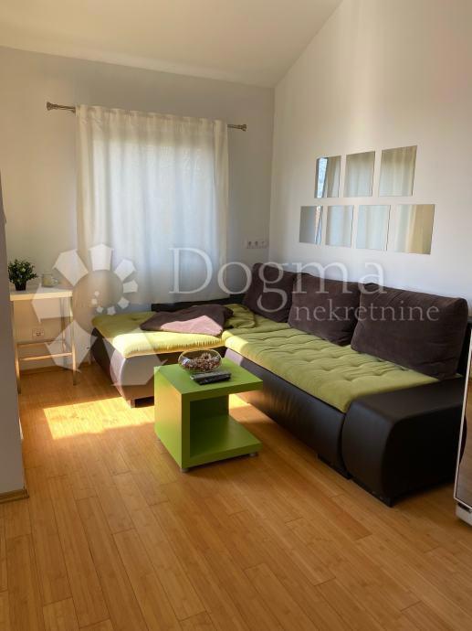 Allogio Dol, Stari Grad, 80m2