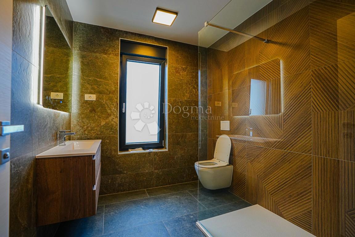 Villa Esclusiva con Piscina