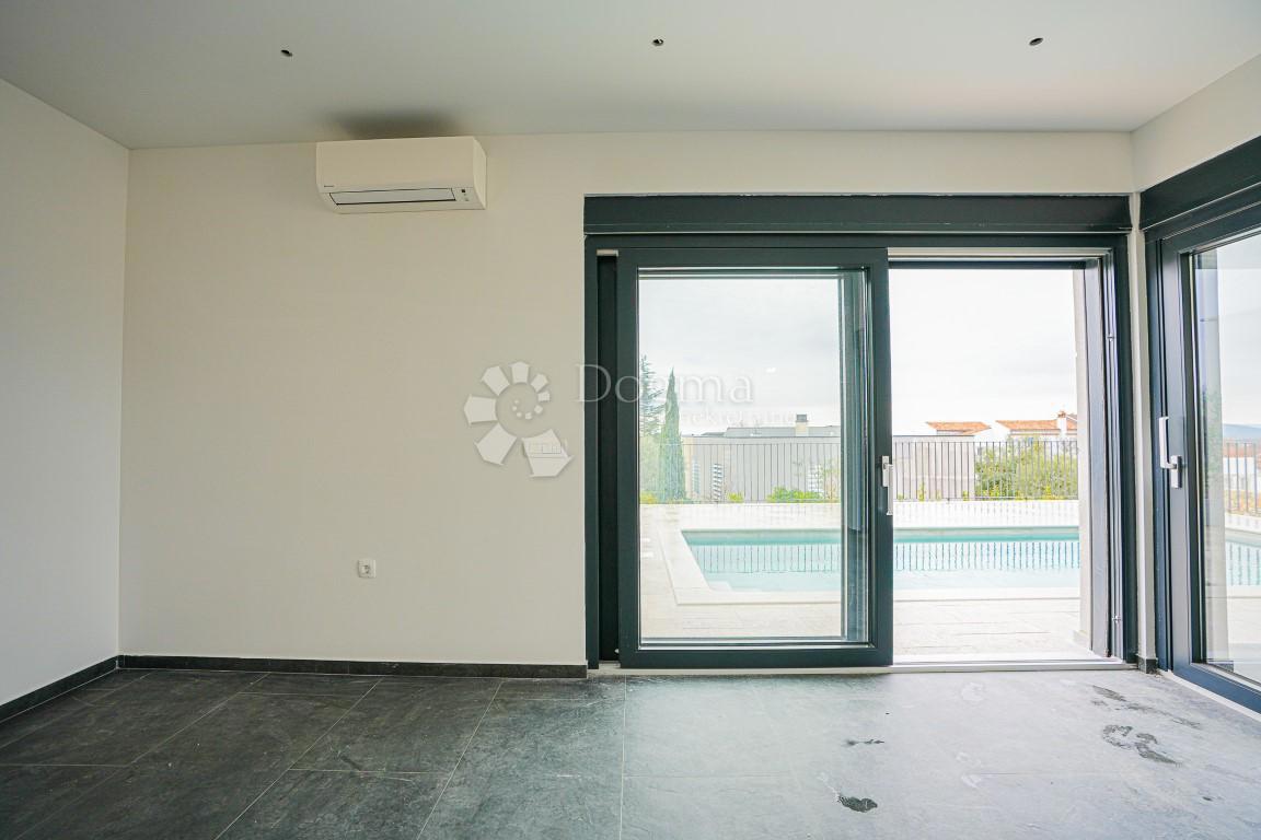 Villa Esclusiva con Piscina