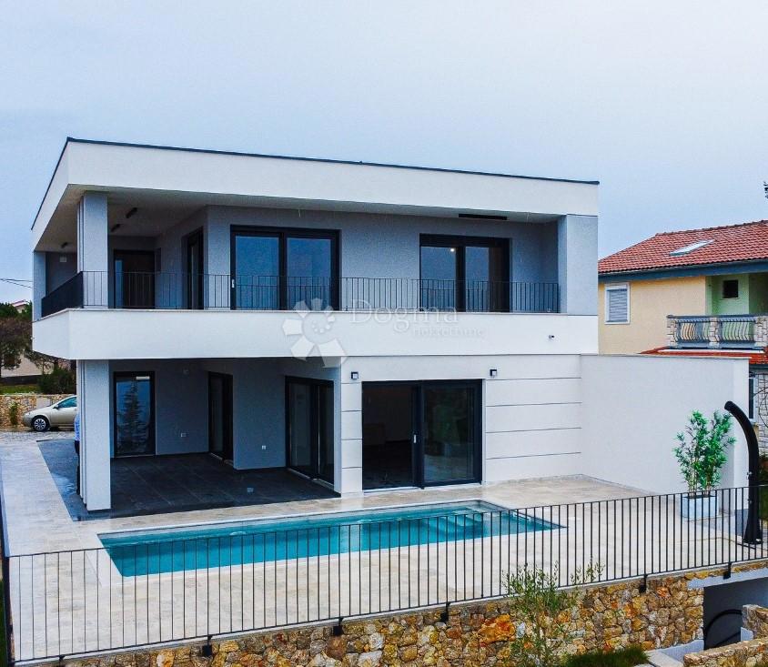 Villa Esclusiva con Piscina