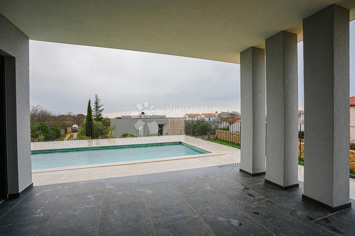 Villa Esclusiva con Piscina