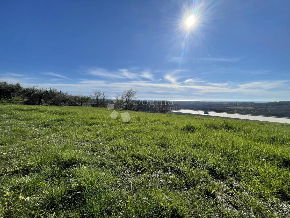 TERRENO CON VISTA PANORAMICA E PROGETTO