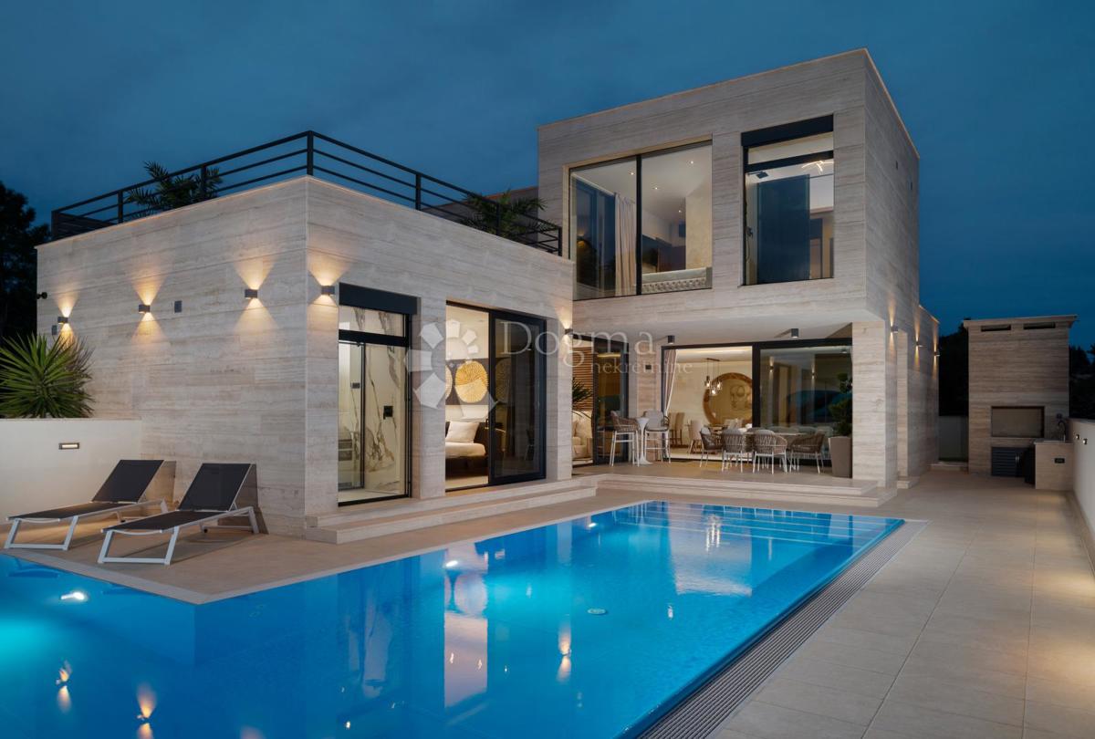 Casa Ražanac, 200m2