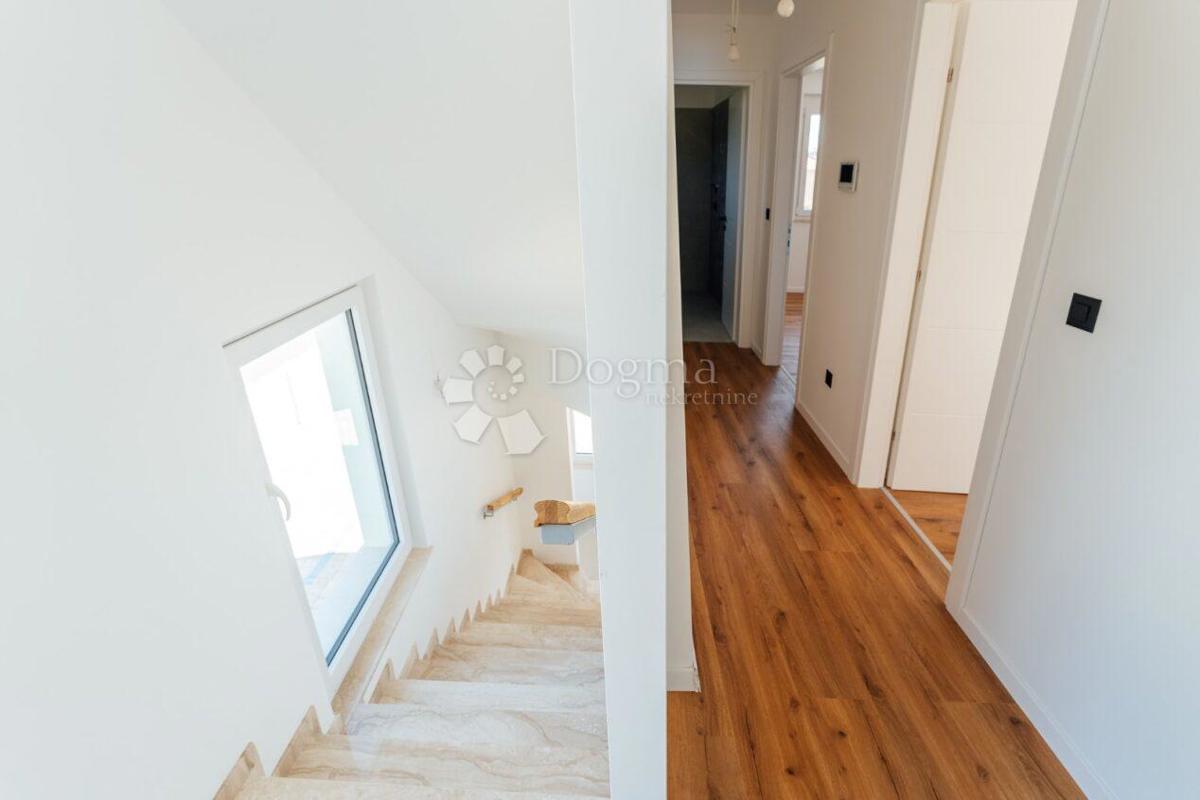 Allogio Petrčane, Zadar - Okolica, 183,06m2