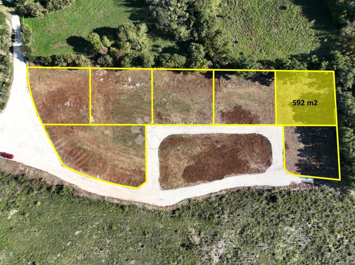 Terreno Barban, 613m2