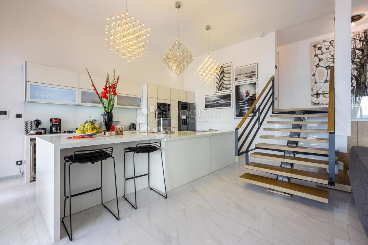 Casa Crikvenica, 300m2