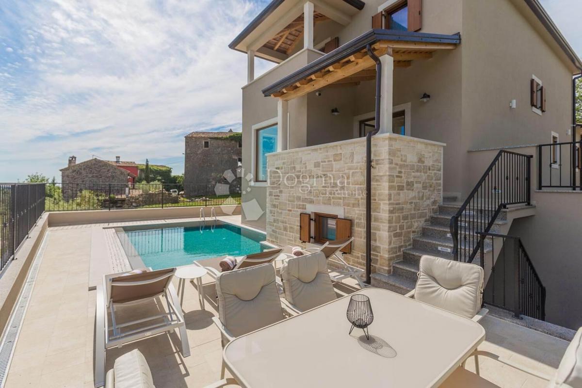 VILLA IN PIETRA CON VISTA APERTA SUL MARE E NELLA NATURA!