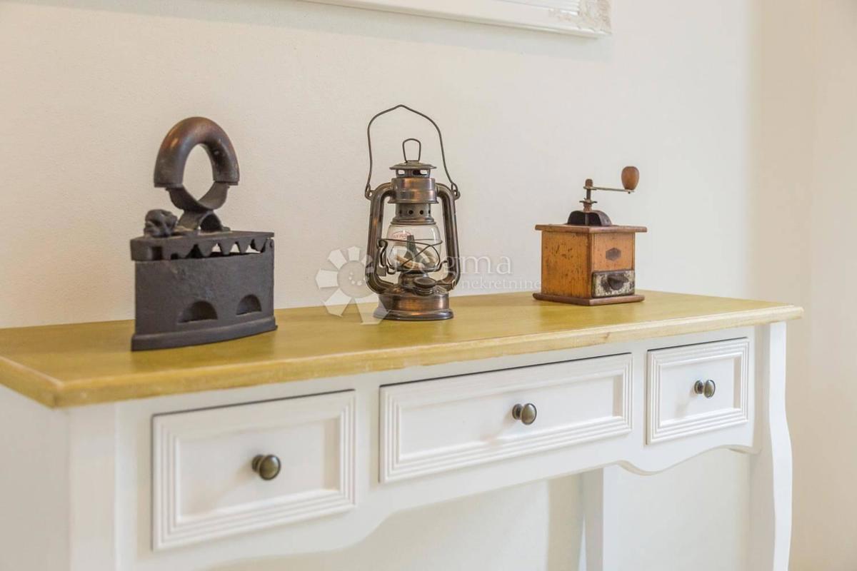 VILLA IN PIETRA CON VISTA APERTA SUL MARE E NELLA NATURA!