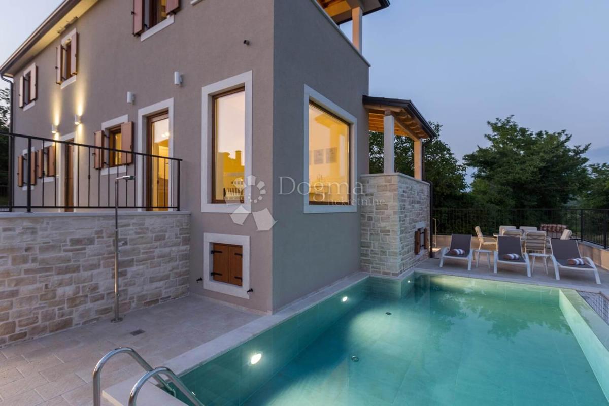 VILLA IN PIETRA CON VISTA APERTA SUL MARE E NELLA NATURA!