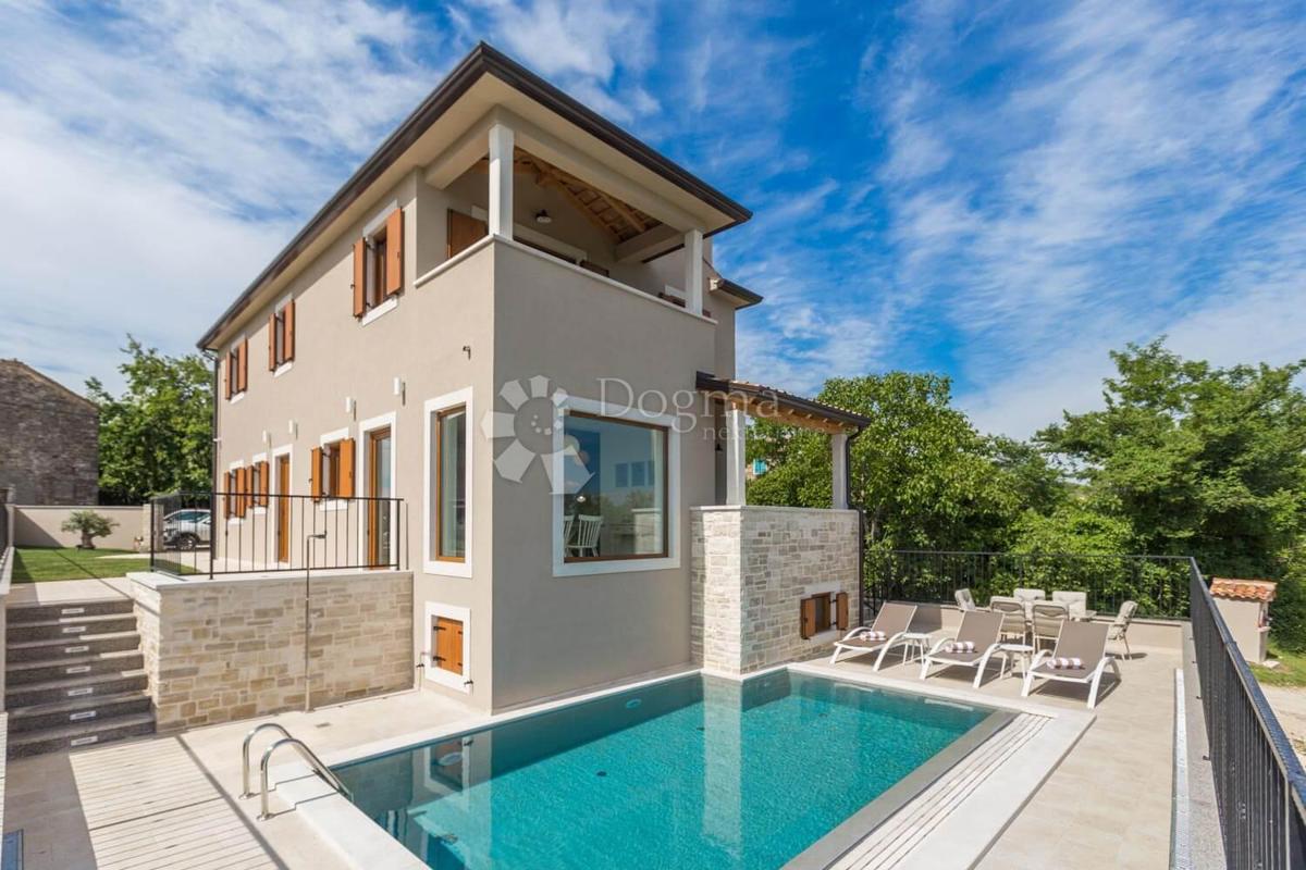 VILLA IN PIETRA CON VISTA APERTA SUL MARE E NELLA NATURA!