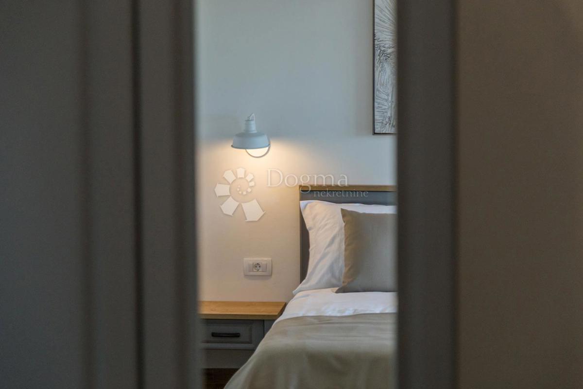 VILLA IN PIETRA CON VISTA APERTA SUL MARE E NELLA NATURA!