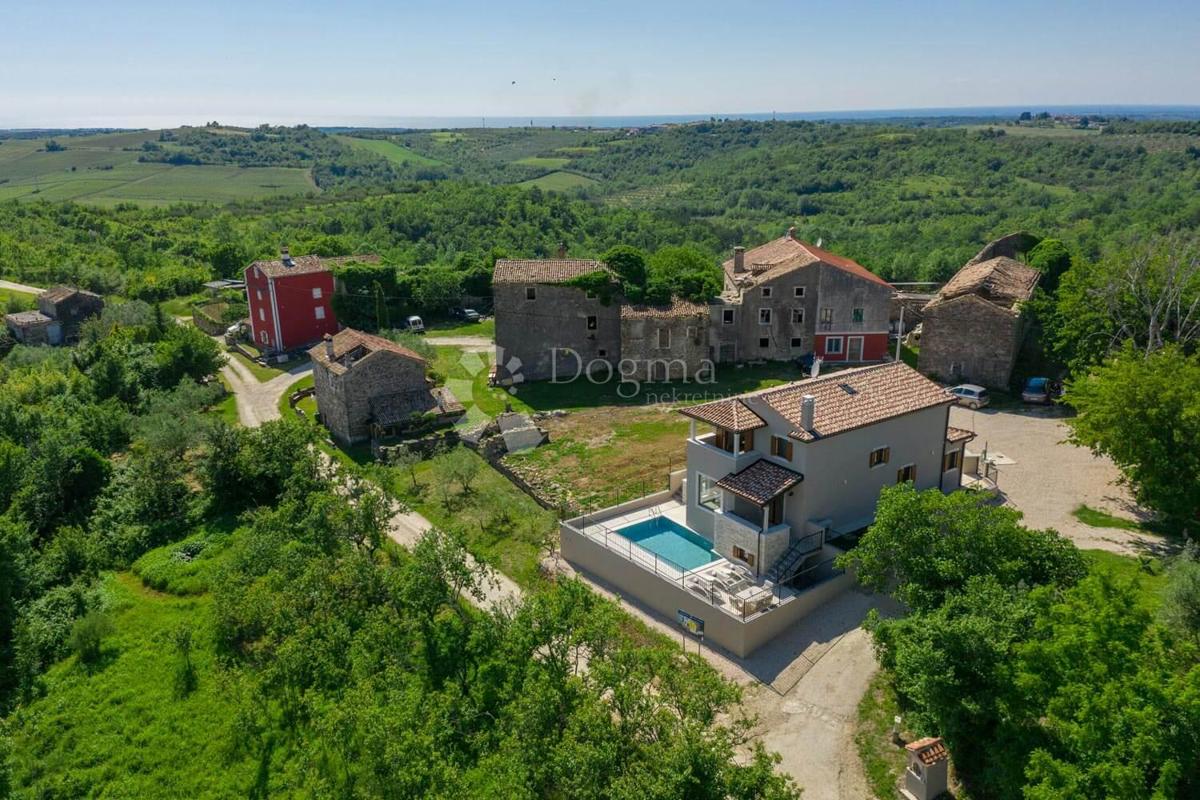 VILLA IN PIETRA CON VISTA APERTA SUL MARE E NELLA NATURA!