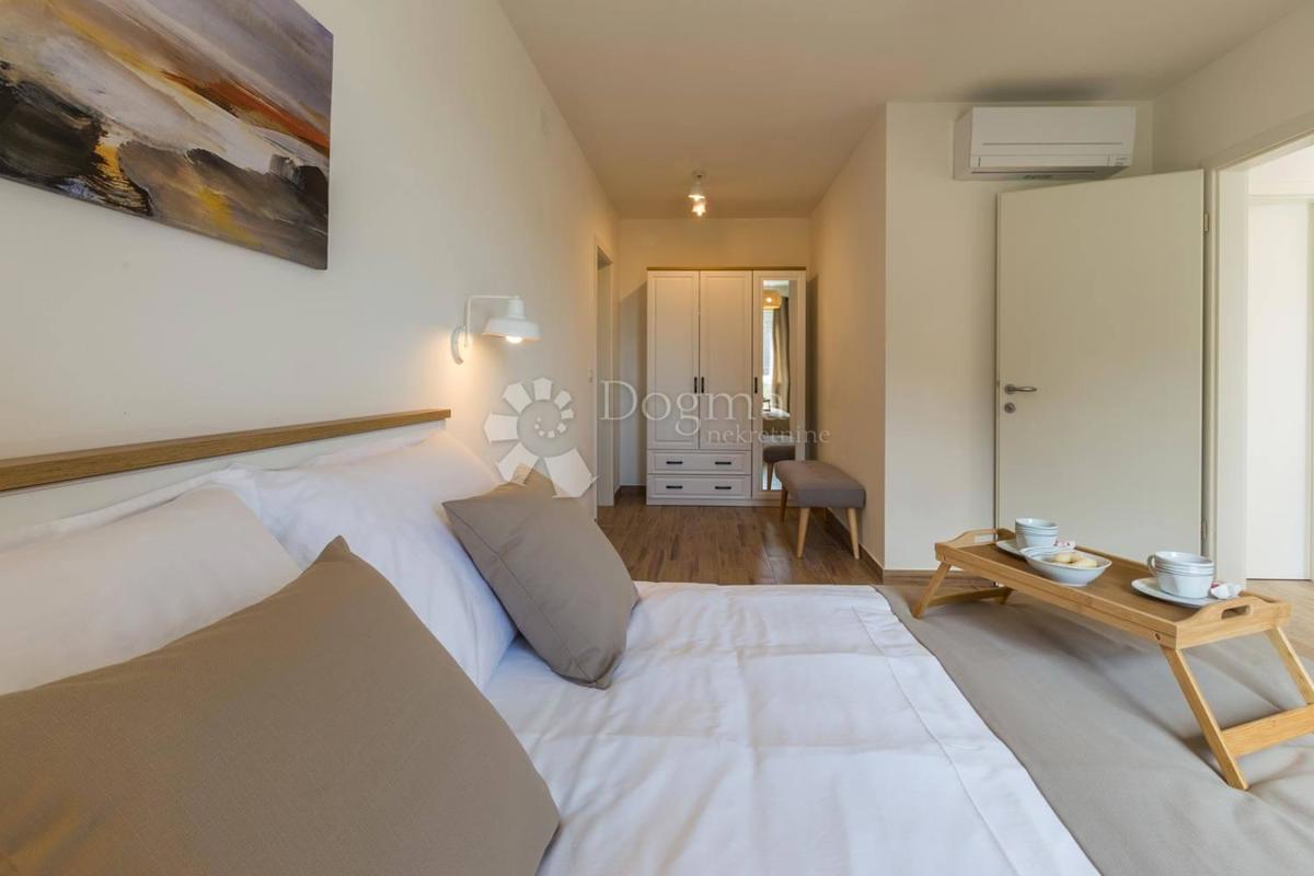 VILLA IN PIETRA CON VISTA APERTA SUL MARE E NELLA NATURA!