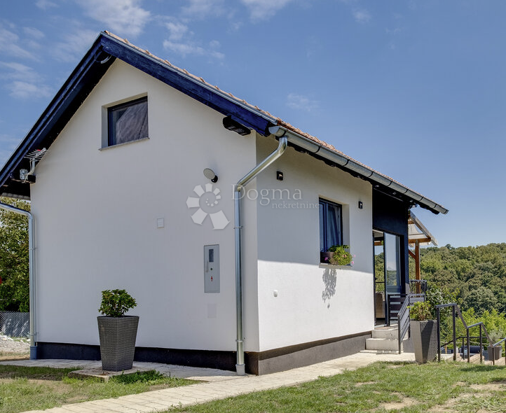 Casa Gornji Tomaš, Bjelovar - Okolica, 98m2