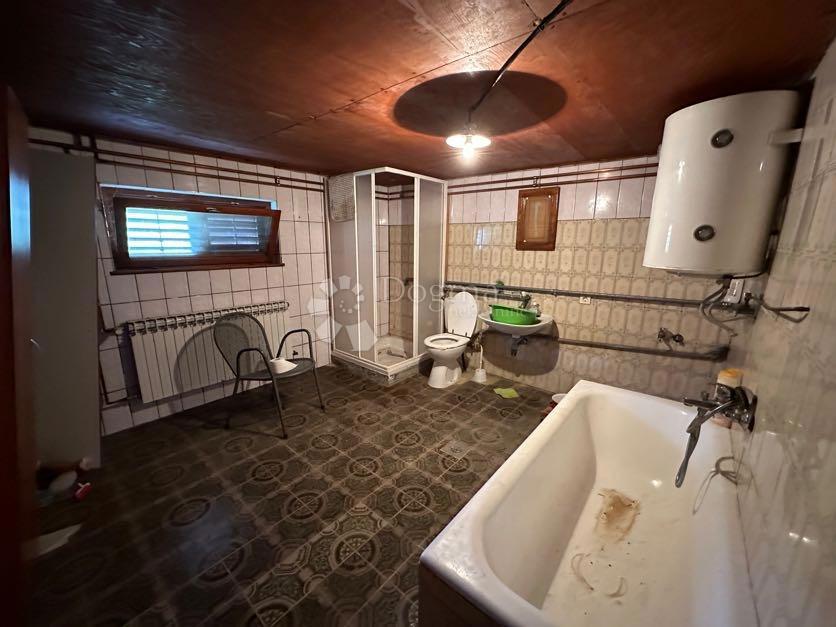 Casa Aleksinica, Gospić - Okolica, 300m2