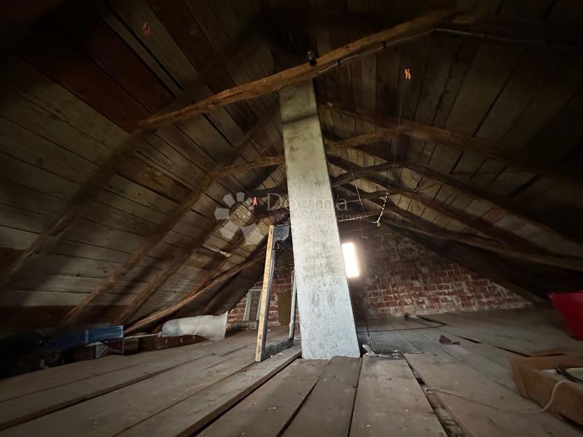 Casa Aleksinica, Gospić - Okolica, 300m2