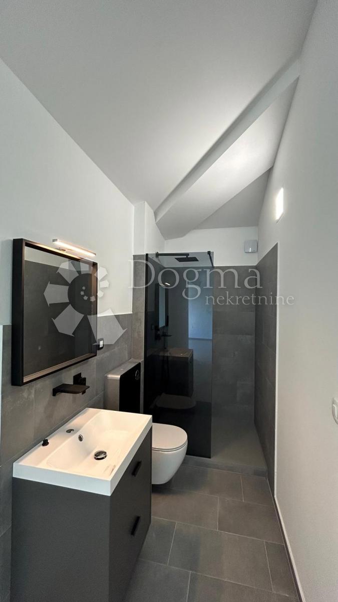 Allogio Veli vrh, Pula, 82,11m2